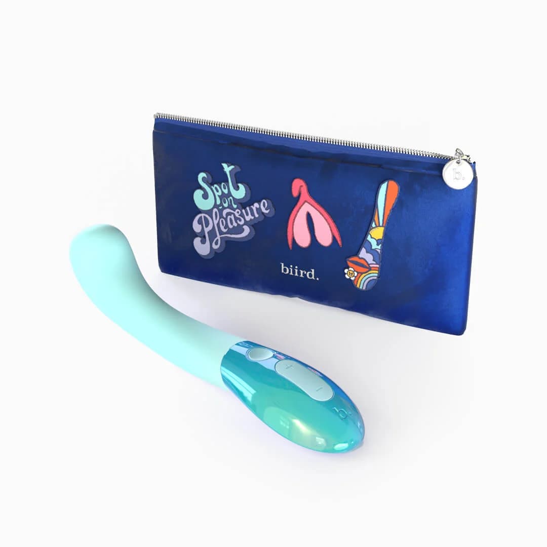 Gii Glow's curved shape designed for internal and external G-spot stimulation
